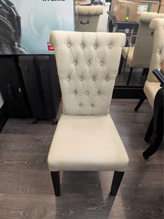 Продам 8 стульев