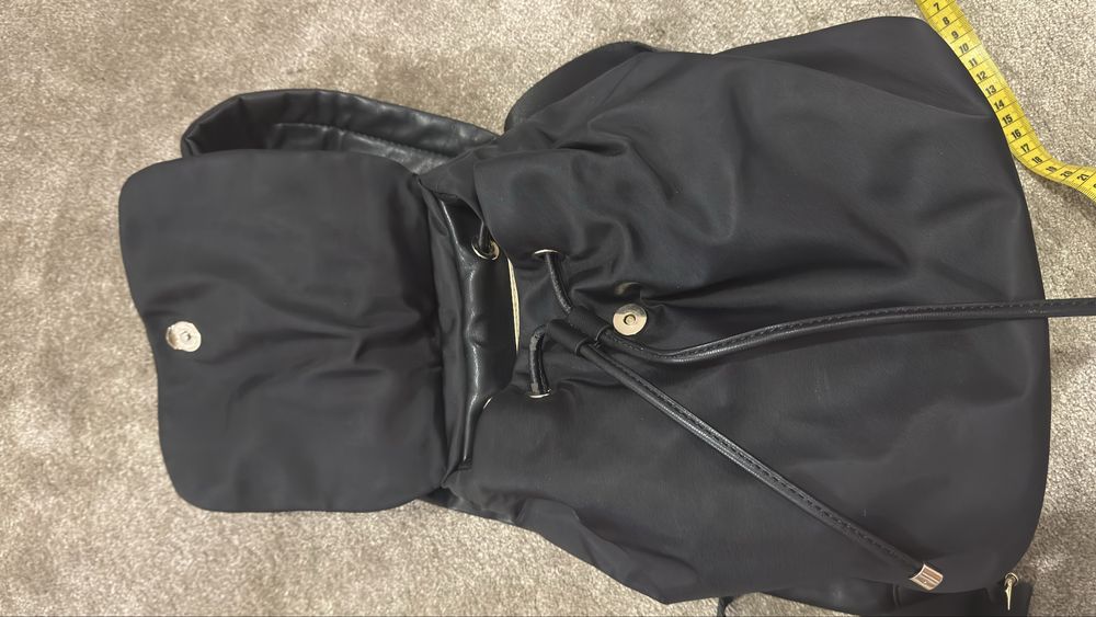 Rucsac negru marime medie Guess