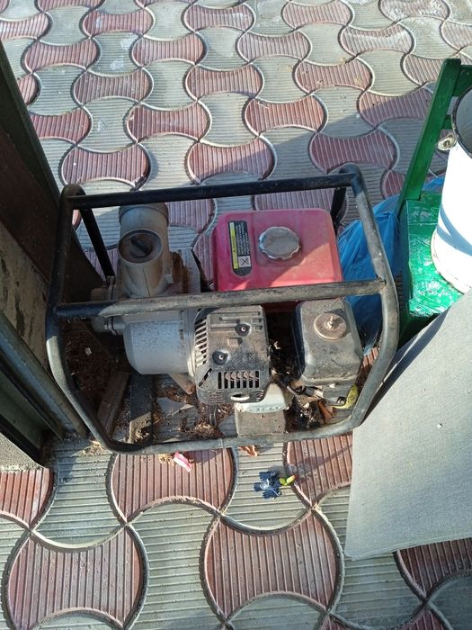 Vând motopompa și freza de zapada