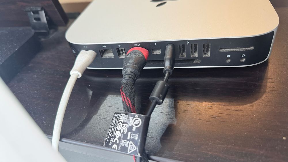 Компютърна станция Apple MAC MINI