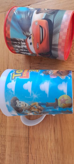 Различни комплекти чаши