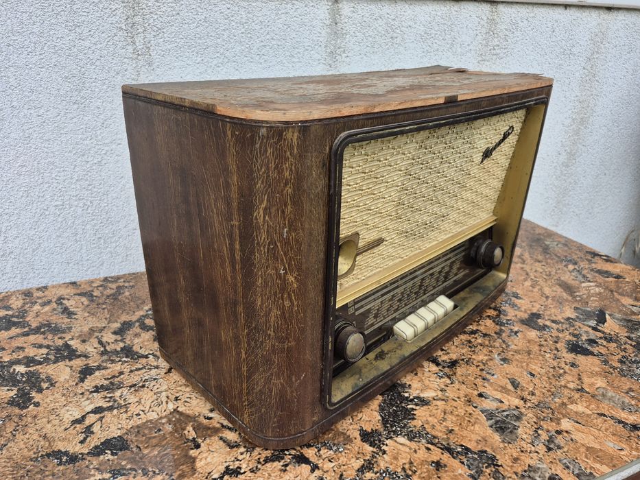 Vând Radio Nora PAGANINI 948 w made in Germany fabricat in 1953