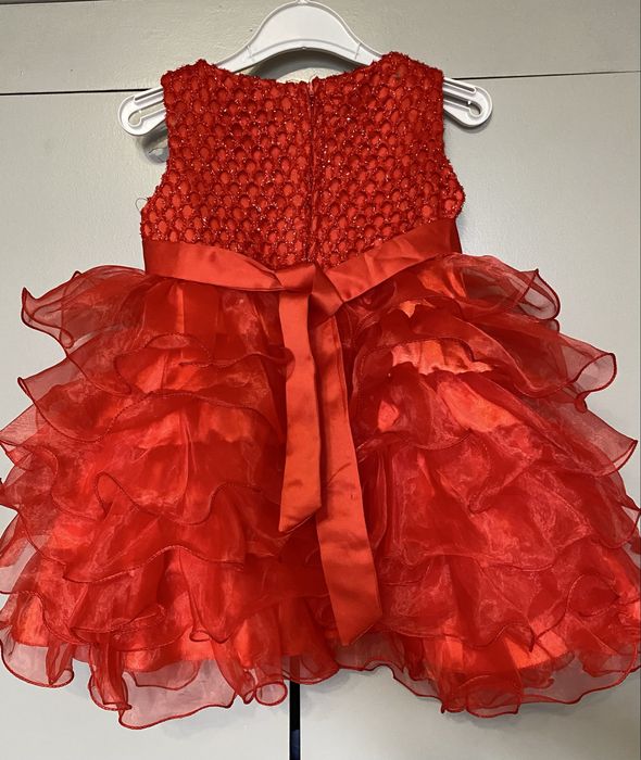 Платье нарядное на 1-2 годика