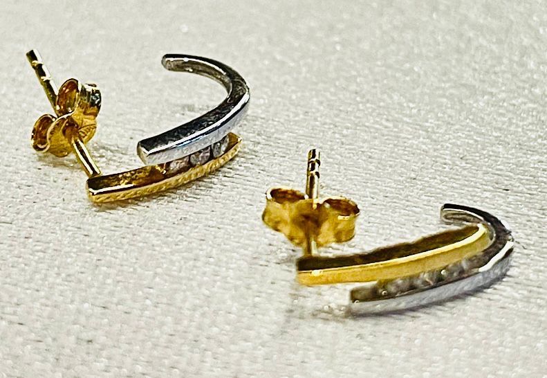 Cercei aur 18 karate cu diamante naturale