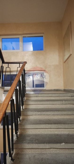 Продава се Тристаен апартамент в Варна, Базар Левски - 70 кв.м за 2143 €/кв.м - Снимка #11