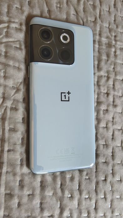 OnePlus 10T 5G смартфон