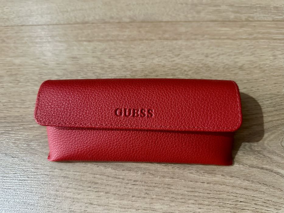 Дамски слънчеви очила GUESS
