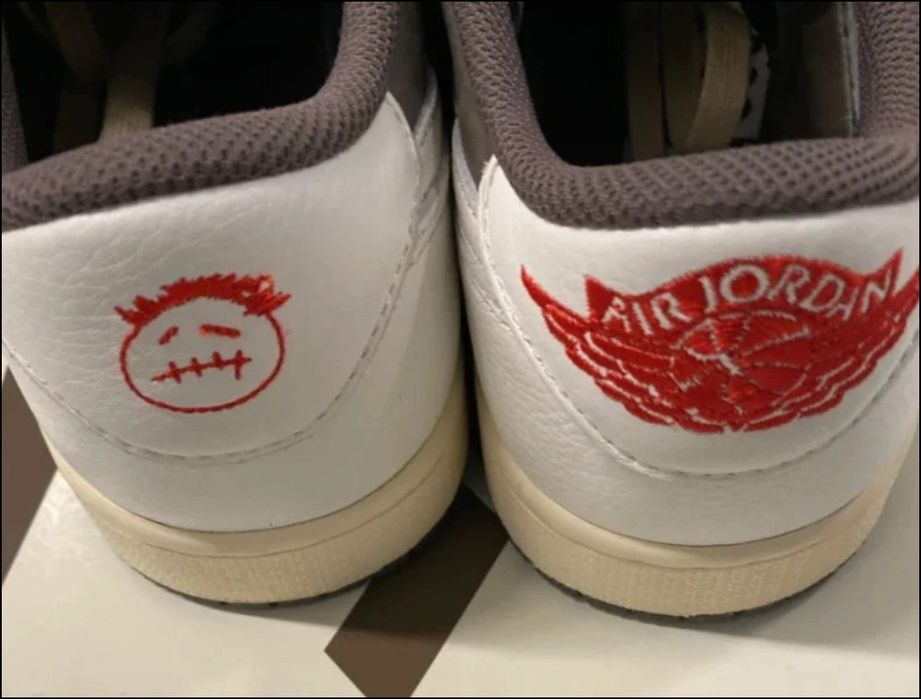 Air Jordan 1 Low Travis Scott Reverse Mocha

44