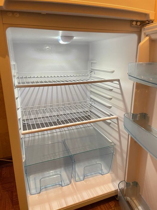 Холодильник Бирюса