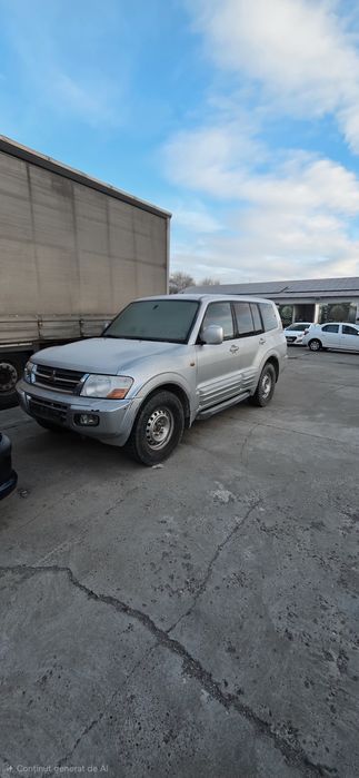 Vând Mitsubishi Pajero