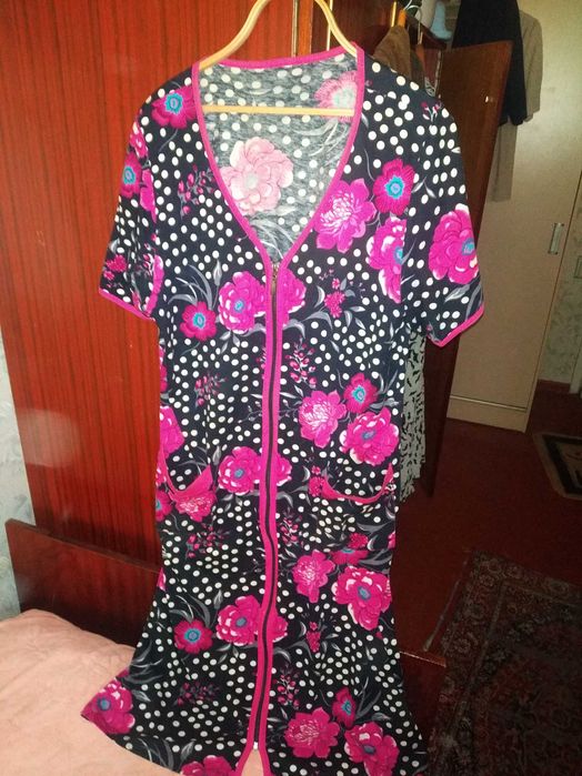 Халаты женские  52 54 56 размеров.