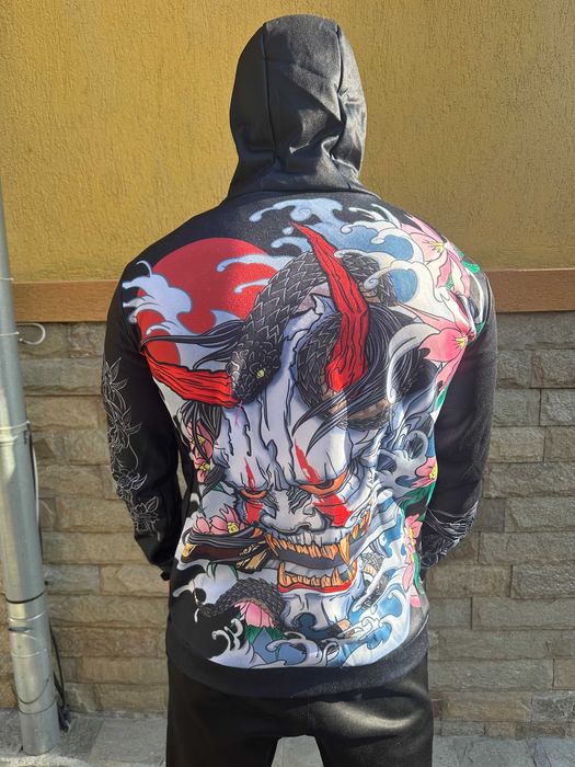 Унисекс суитчър в черно и бяло