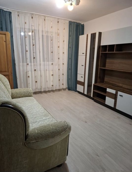 Închiriez garsonieră