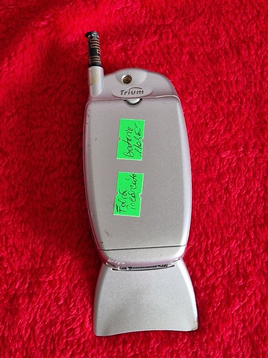Telefon Sony Ericsson pentru colecție