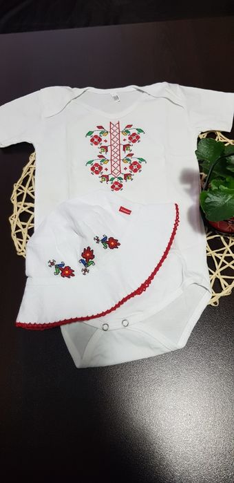 Шапка и боди с народни мотиви