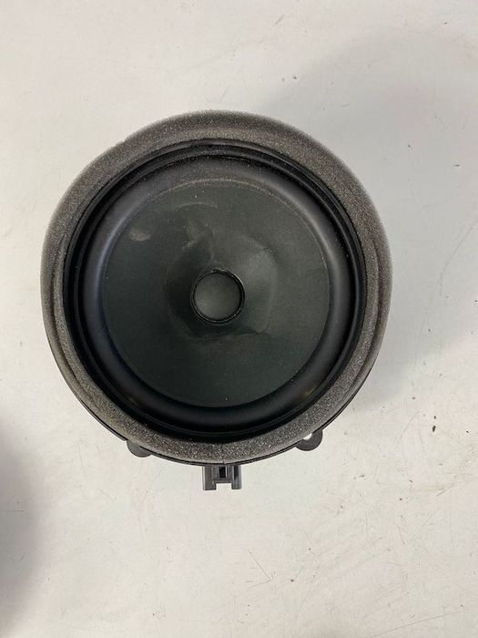Boxa difuzor audio Volvo XC90 XC60 S60 V60 S90 2018+ 31350425