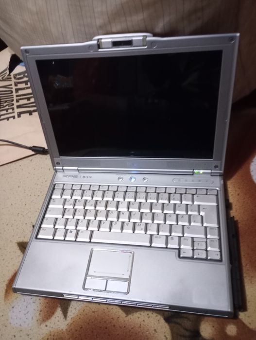 Ретро лаптоп Dell
