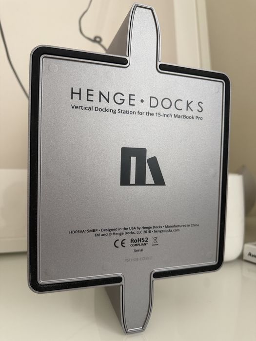 Macbook Pro 15 vertical docking station