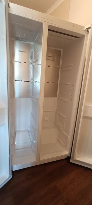 Продам холодильник LG side-by-side