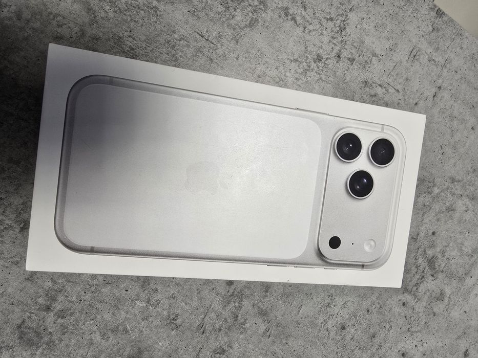 IPhone 17 Pro Max256 gb