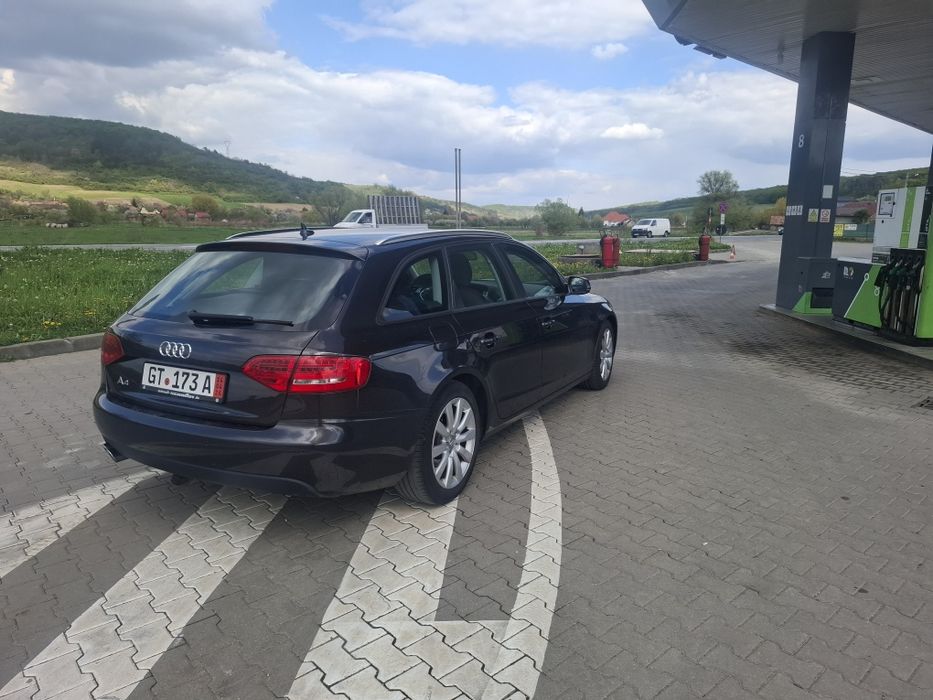 Vând audi a4 //b8 //2012 led xenon