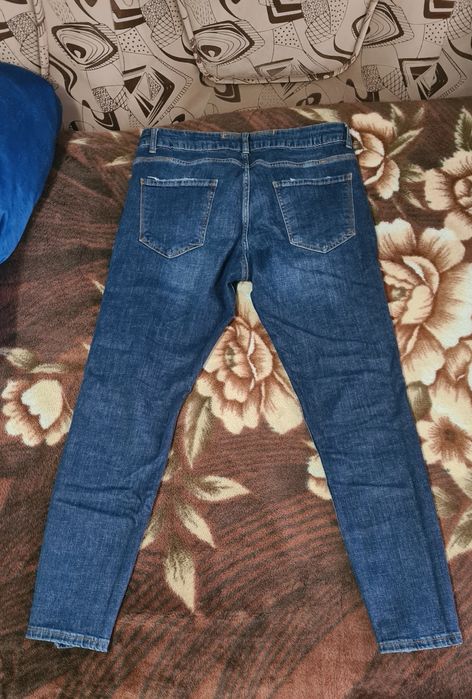 Blugi Denim ca noi fără etichetă