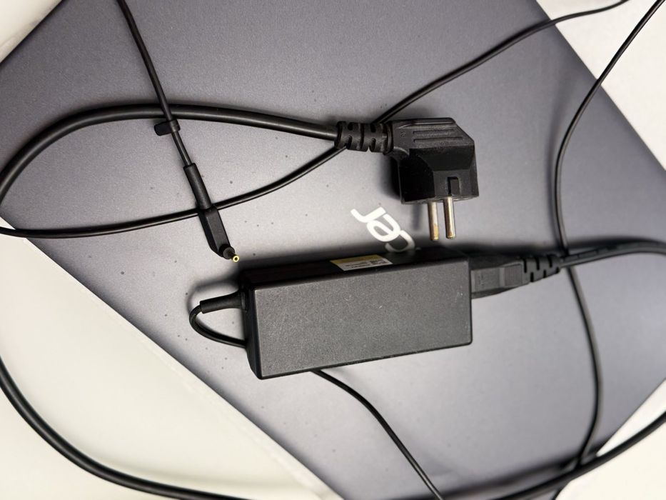 Лап топ Acer aspire 3