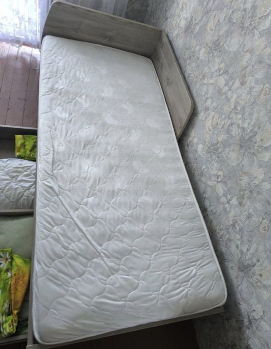 Продам кровать (евромебель)