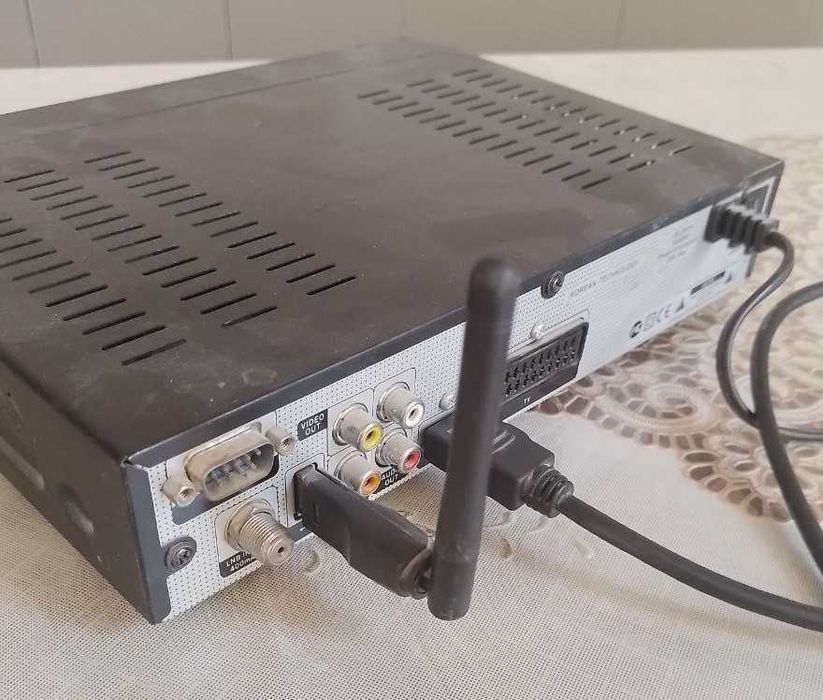 Тюнер спутниковый ТВ бокс Super Box Z450. б/у. Бухара