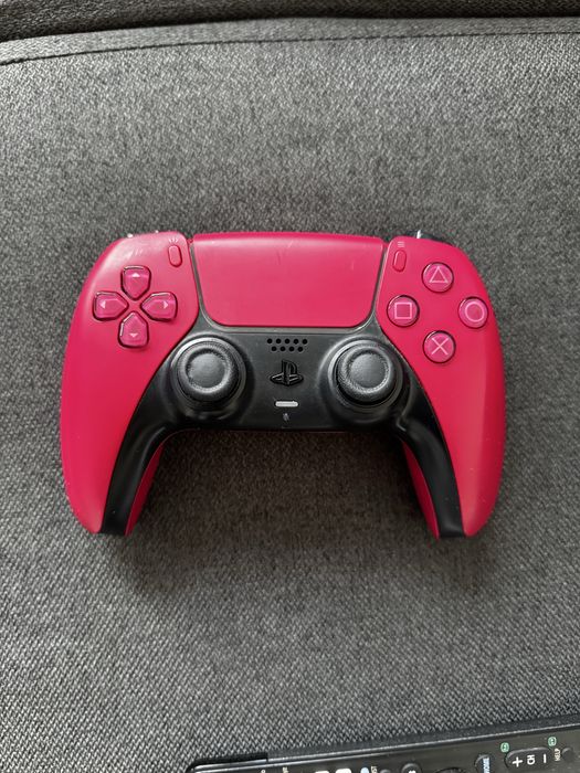 PlayStation 5 Диск Версия 825GB + 2 Контролера + Охлаждаща Стойка