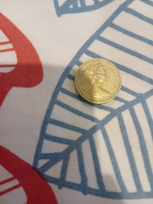 1 pound 1983  moneda anglia prima pound