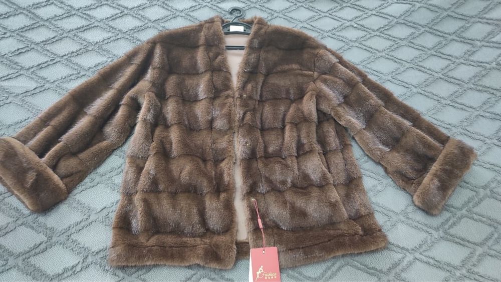 Красивая эко шуба