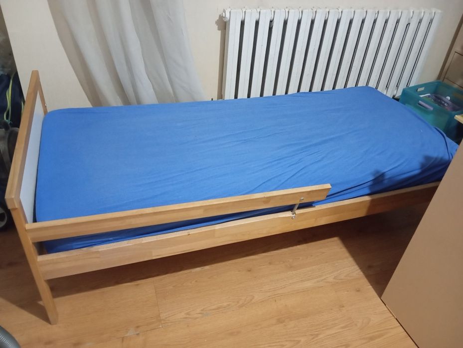 Детская деревянная кровать