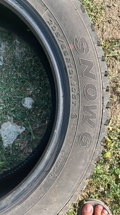 Продам 235/55/19 зима