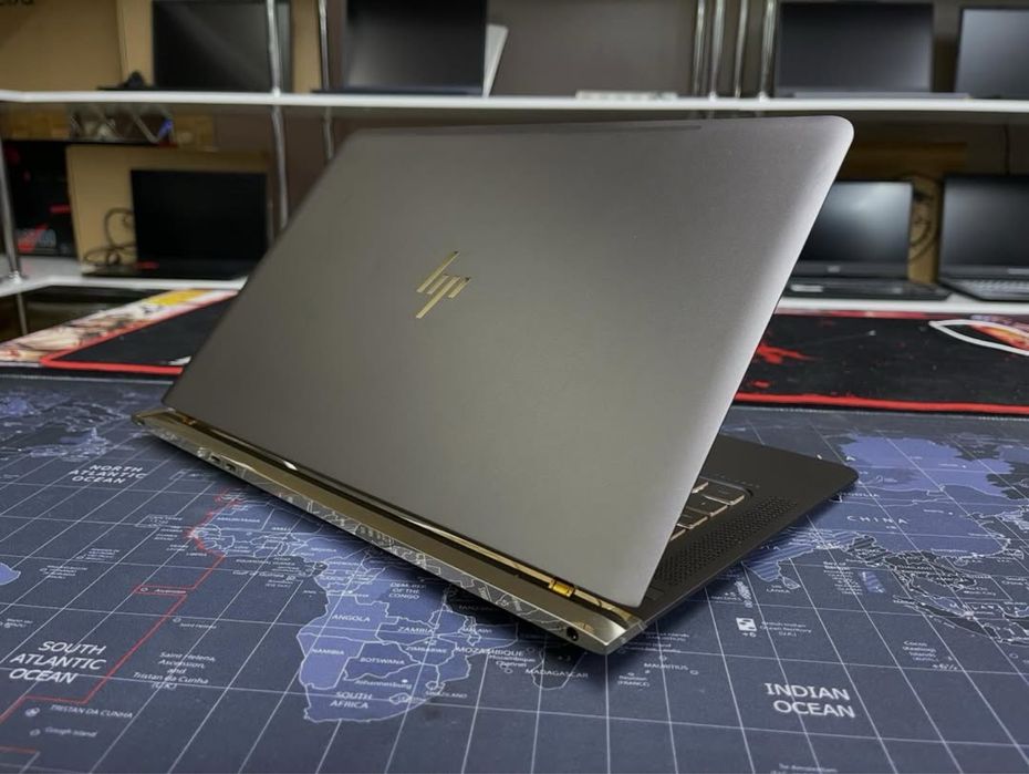 Ультрабук /HP Spectre 13/i5-6200U/8GB/SSD256/13.3’ FullHD