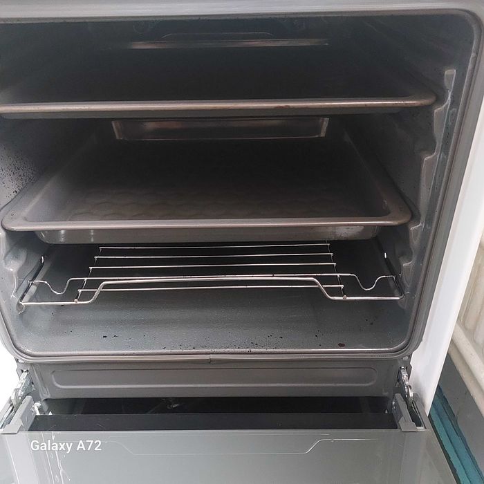 Продаеться плита HANSA