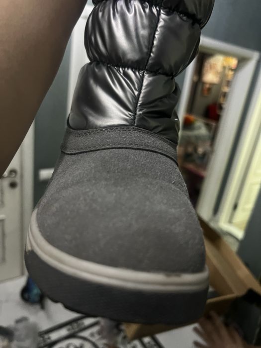 Продам детскую обувь