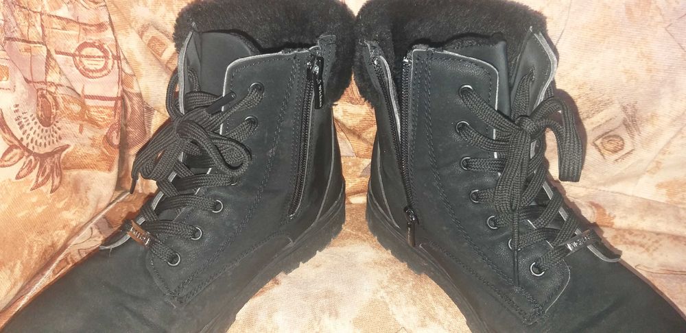 Боти от естествена кожа