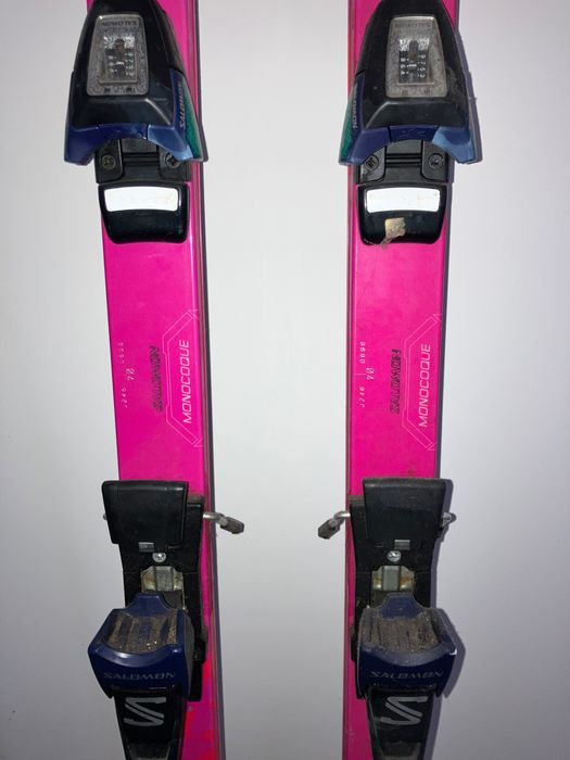 Ски, обувки, щеки