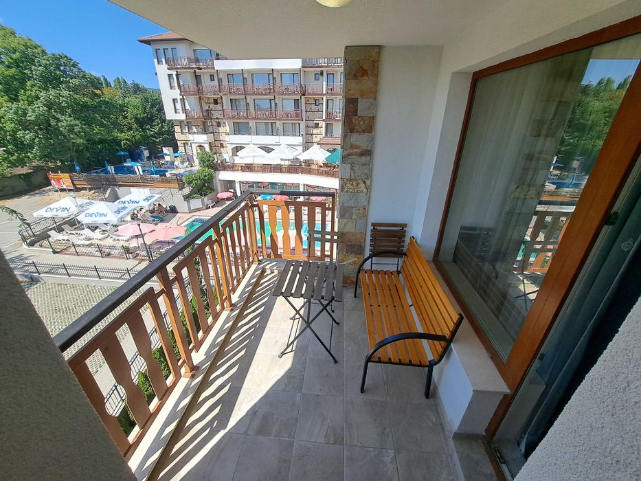 Дава се под наем Двустаен апартамент в к.к. Св.Св. Константин и Елена - 76 кв.м за 612 € - Снимка #16