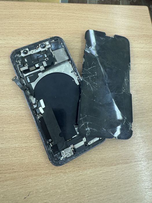 Продам iphone 12 mini