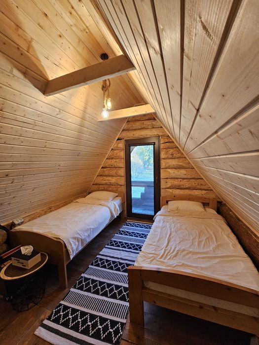 Cabana de inchiriat cu CIUBAR !!! Rezervat de REVELION!