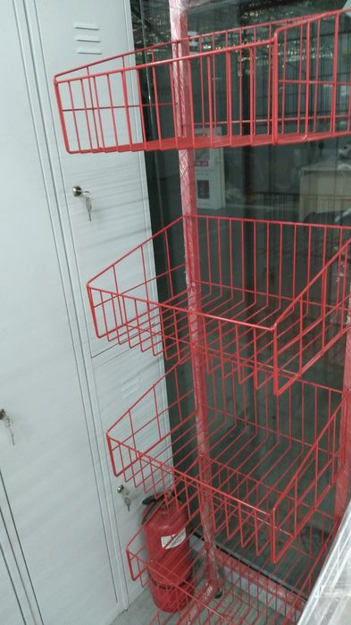 Стеллажи полки овощные хлебные