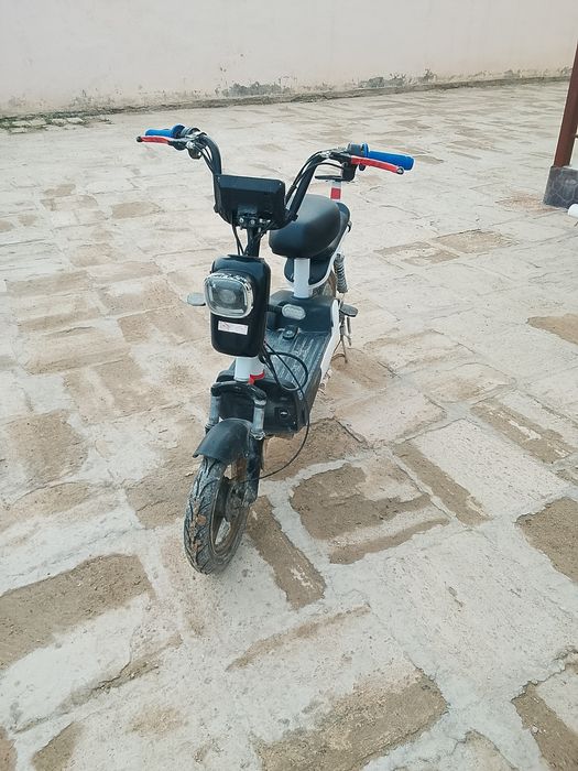 скутер Amanat x6