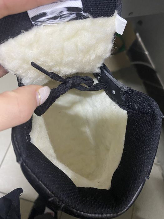 Продам зимние кроссовки