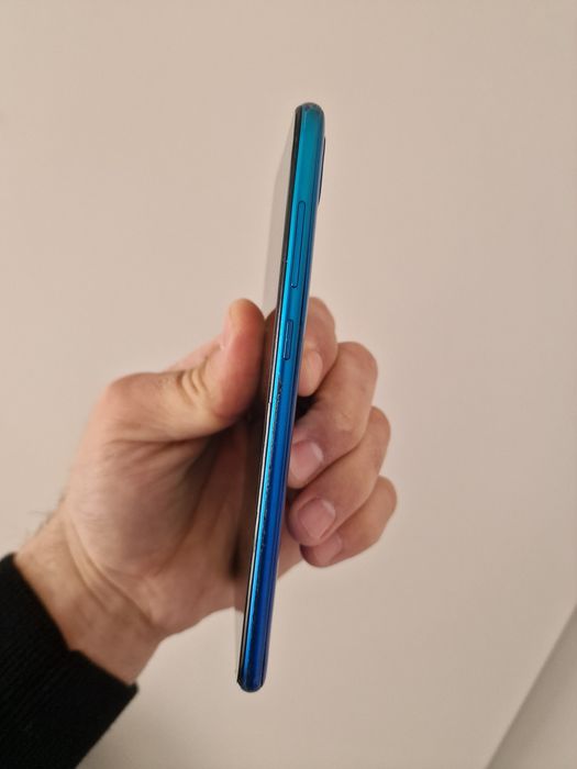 Huawei Y7 2019 телефон
