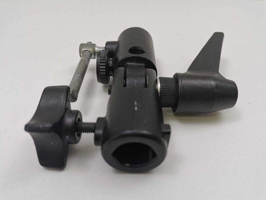 Manfrotto 026 адаптер - стойка за фотографски чадър или светкавица