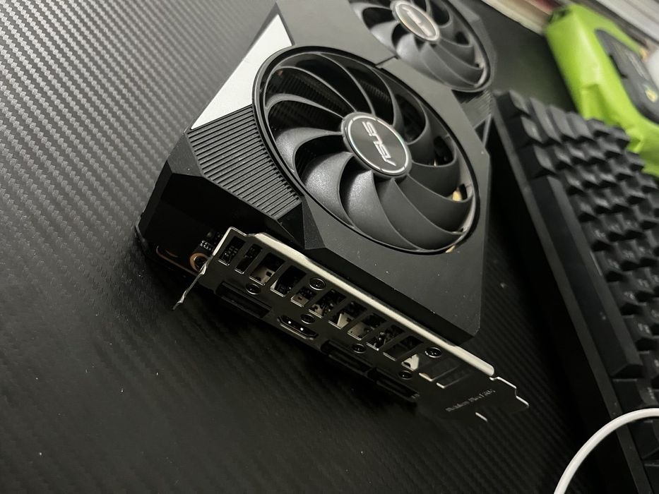 Asus RX 6600 8gb