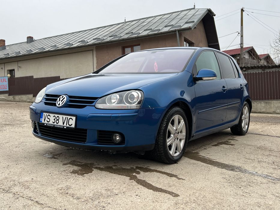 Vând golf 5 în stare bună de funcționare