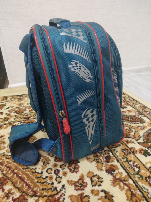 Продам рюкзак школьный